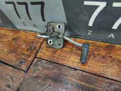 Крюк замка капота Volkswagen Polo 5 14-20 Б/У Оригинал 6RU823186