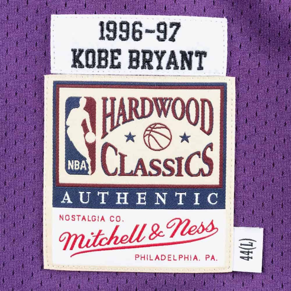 Баскетбольная джерси Mitchell&Ness NBA Kobe Bryant Los Angeles Lakers 1996/97 Hardwood Classics Authentic Player Jersey Purple