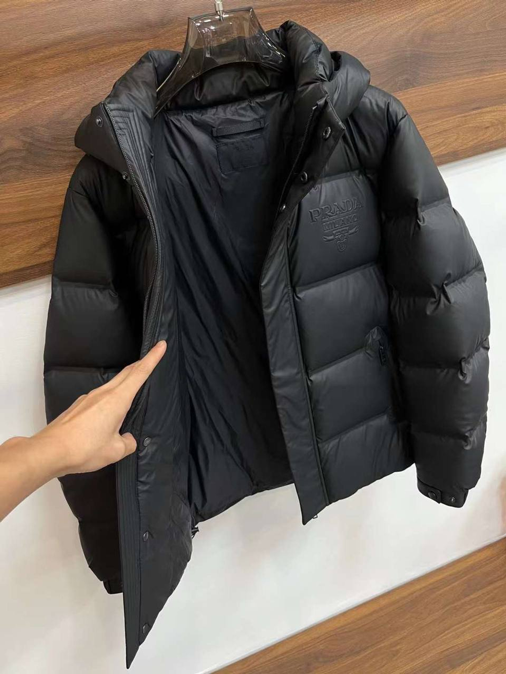 Пуховик Prada