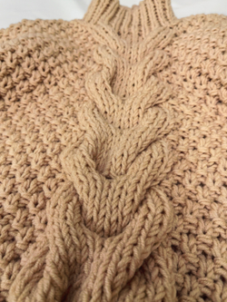 Свитер крупной вязки