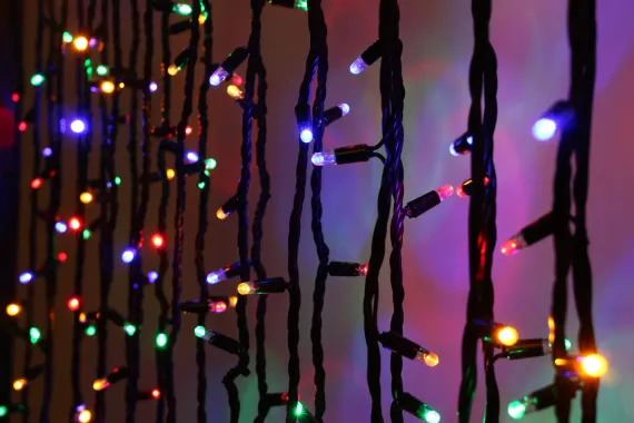 Светодиодная нить 200 разноцветных LED ламп, 20 м., 220В, динамика 8 режимов, черный провод ПВХ, Teamprof (TPF-T20C2-CB/M)