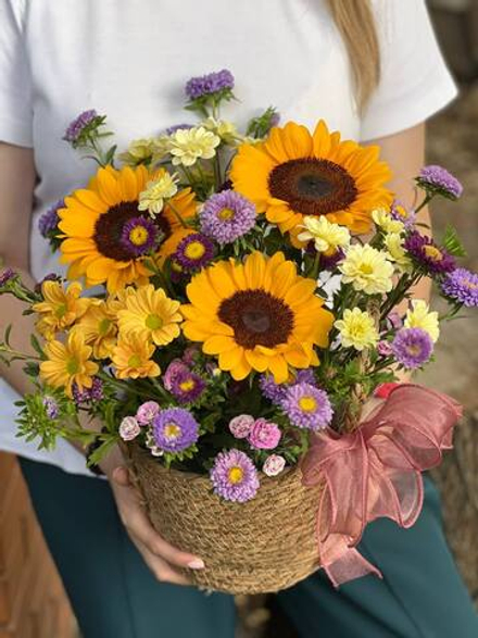 Летний букет в кашпо