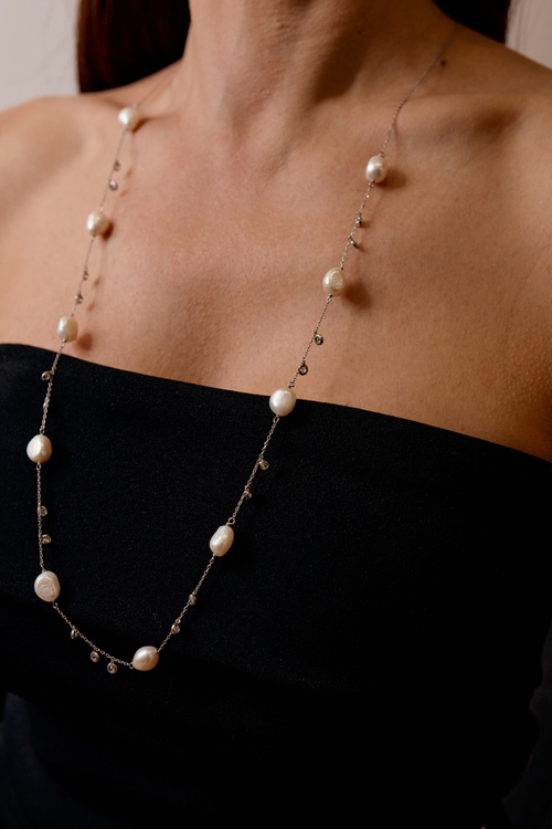 Колье с жемчугом и цирконием в серебре