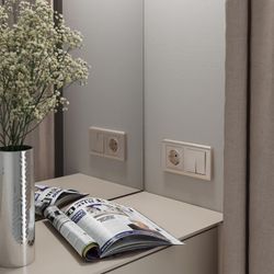 Розетка с заземлением и со шторками, без рамки Werkel шампань рифленый W1171110