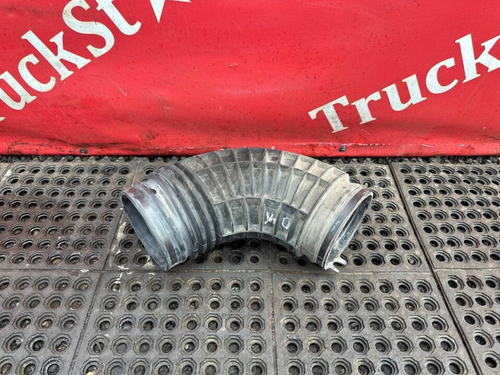 Патрубок воздушного фильтра 2019г