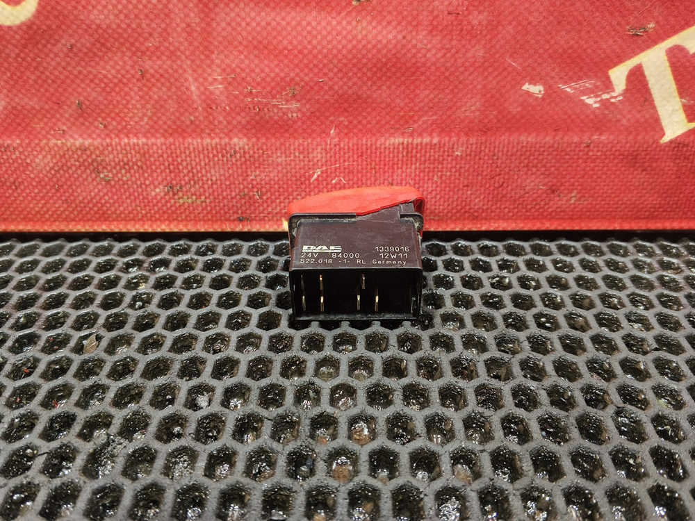 Кнопка аварийной сигнализации