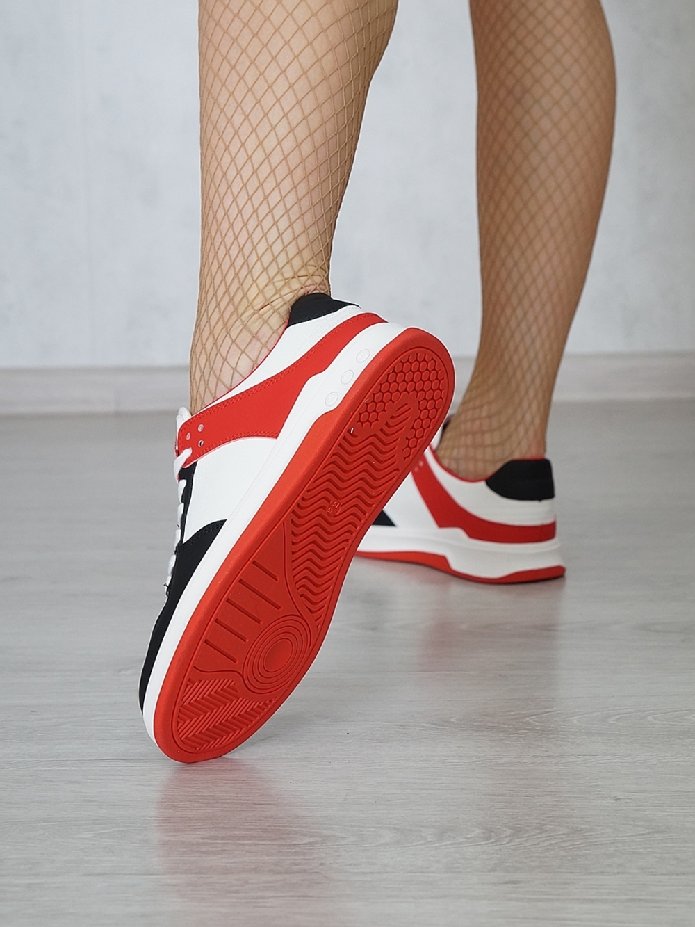 Кроссовки женские демисезонные