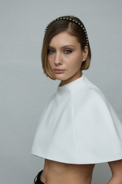 Ободок с мелкими металлическими шарами