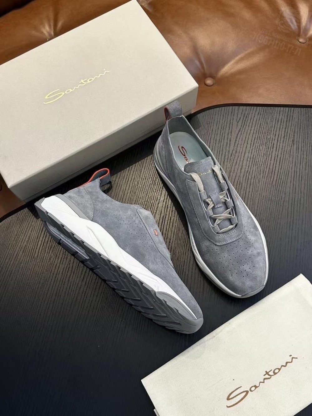 Кроссовки Santoni