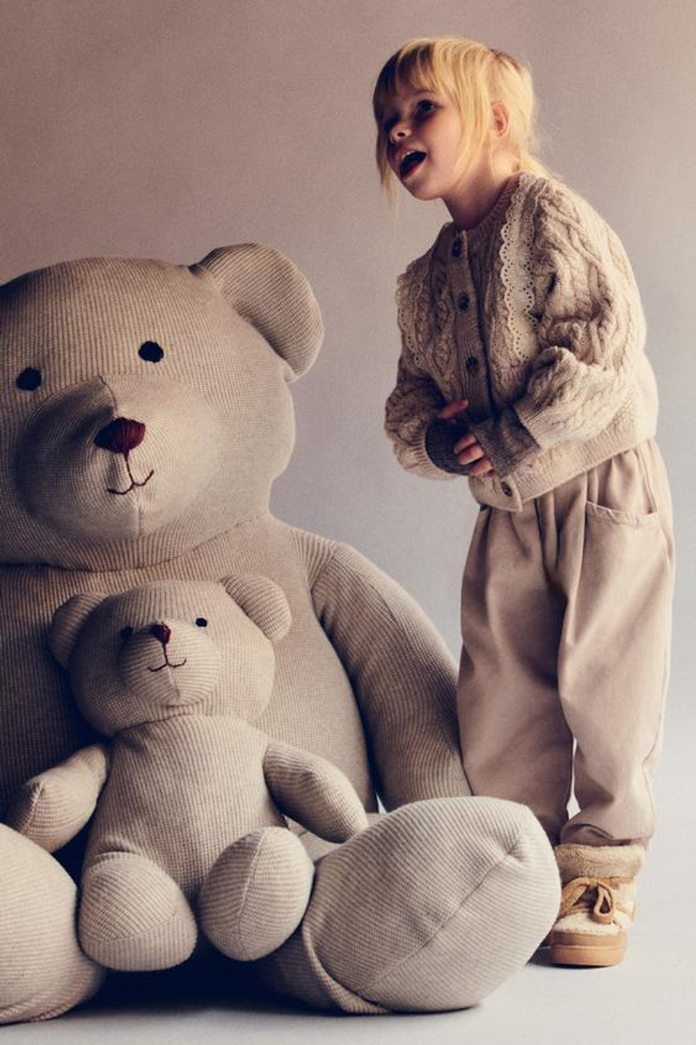 ZARA КАРДИГАН С КРУЖЕВОМ, СВЕТЛО-БЕЖЕВЫЙ