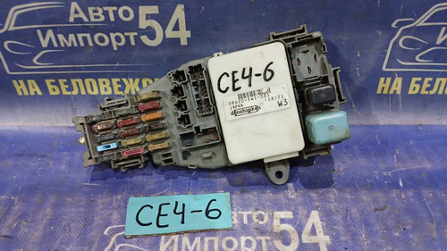 Блок предохранителей салонный Honda RAFAGA 1994
