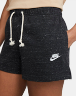 Винтажные шорты  Nike Sportswear Gym
