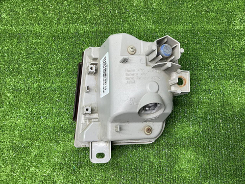 ПТФ левый Toyota Land Cruiser 200 (2015-2021)