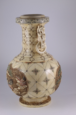 Китайская ваза с драконом Резьба по кости буйвола