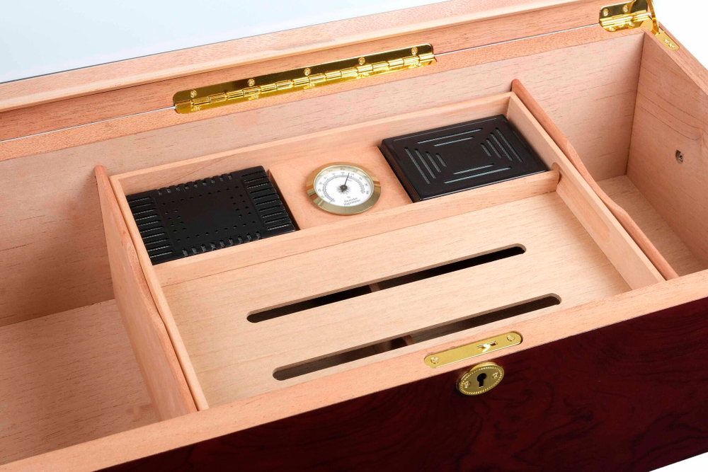 Хьюмидор Lubinski  на 150 сигар, Красное дерево Q1007