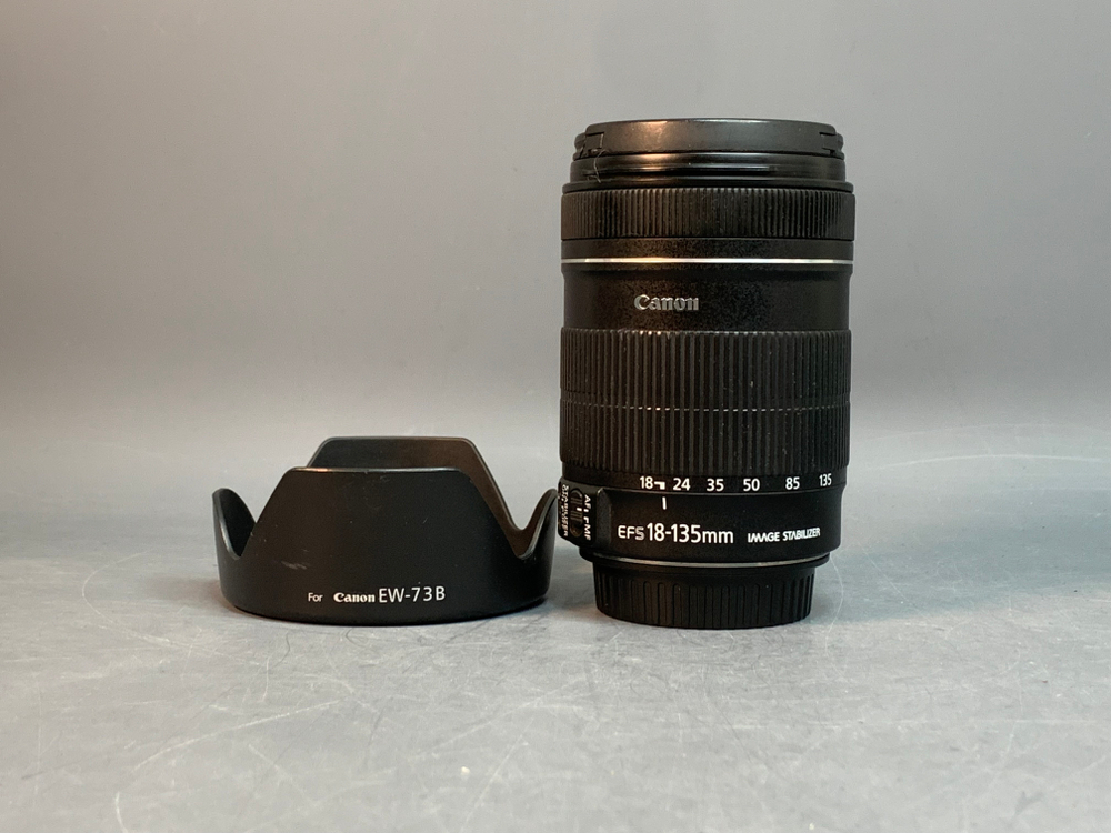 Canon EF-S 18-135mm 3.5-5.6 IS внутри пыль