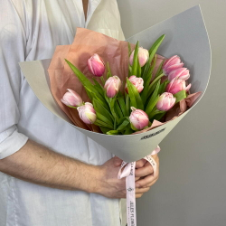 Букет из пионовидных тюльпанов 11 шт