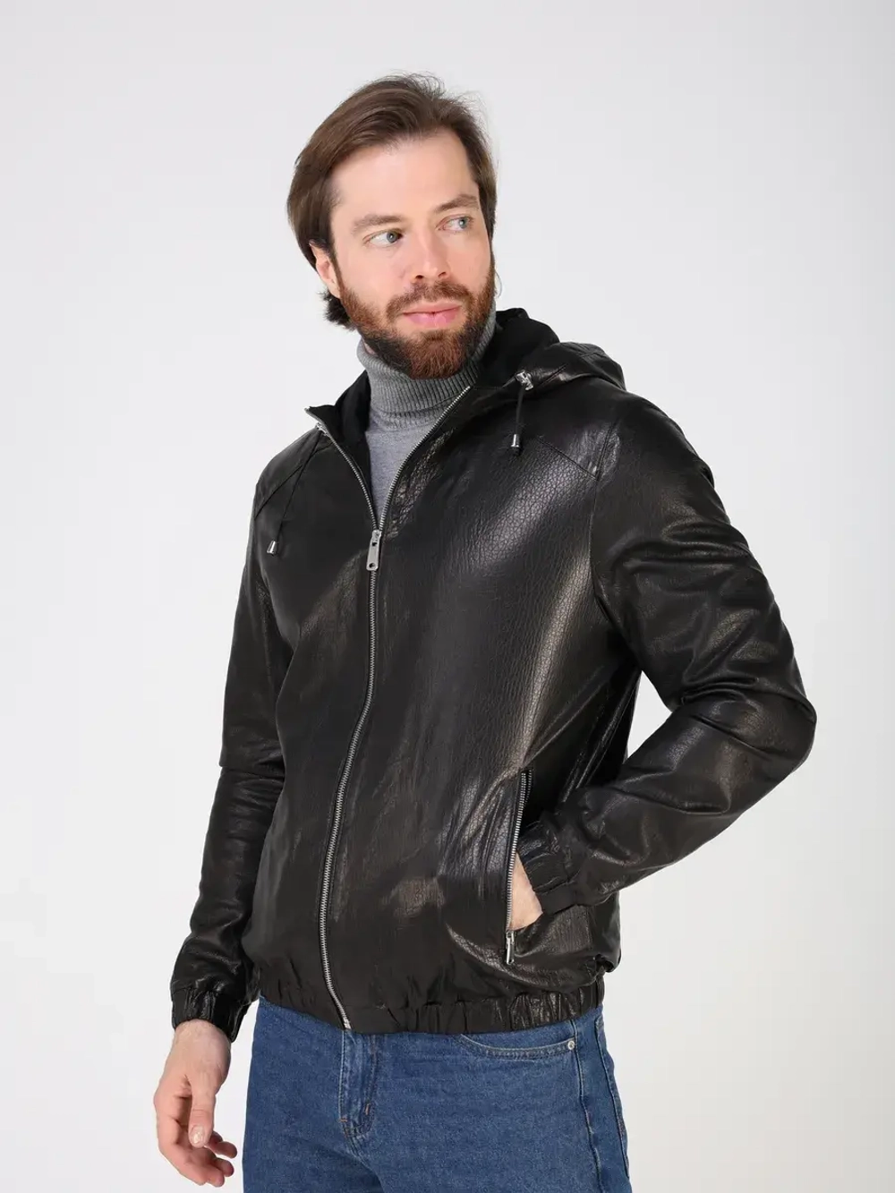 Кожаная куртка демисезонная с капюшоном