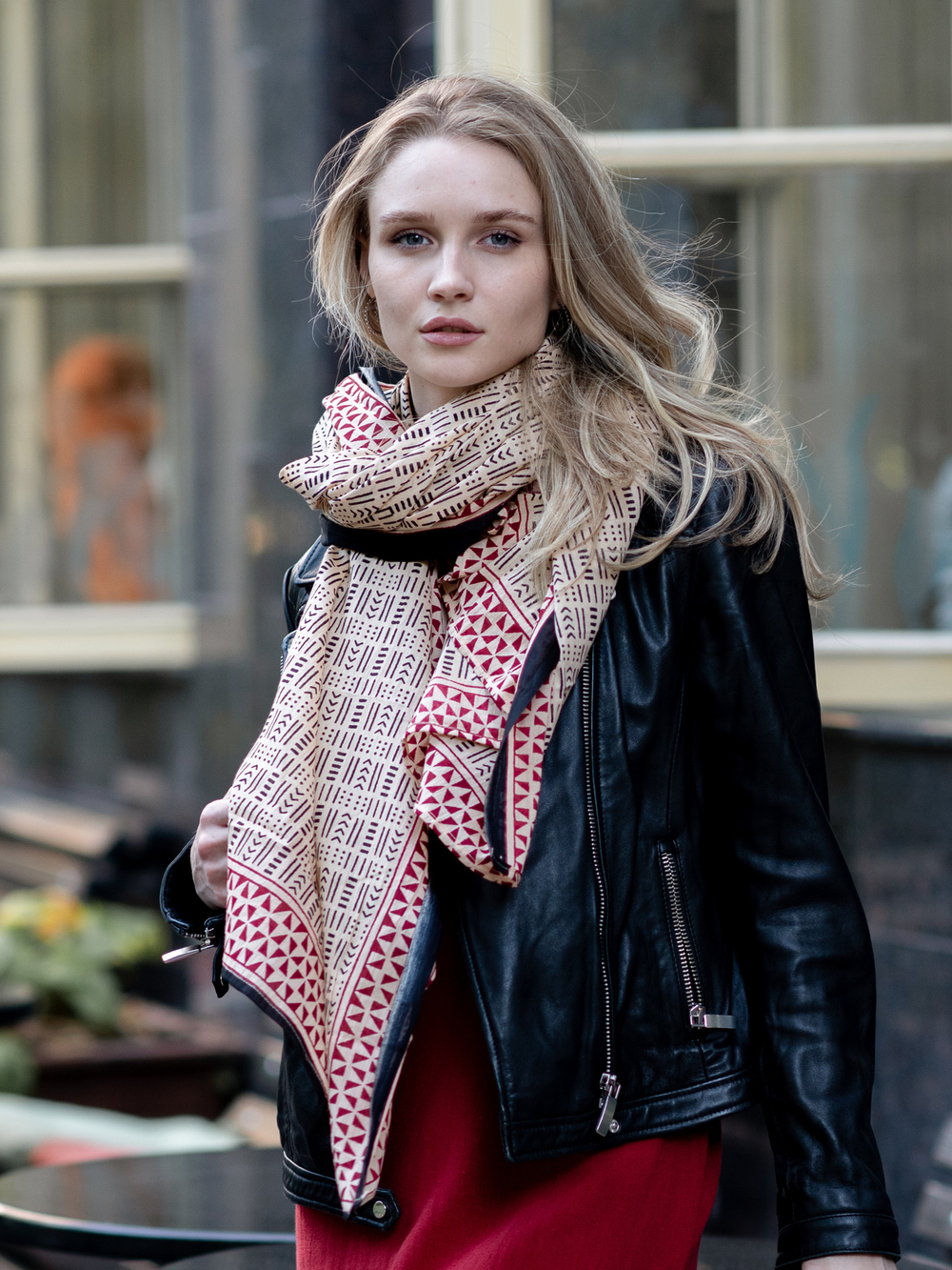 Легкий шарф-платок