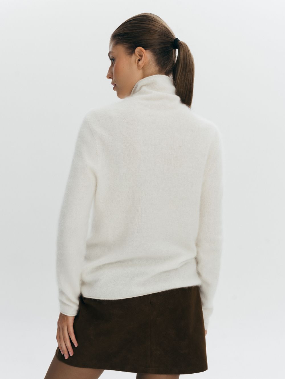 Свитер из тонкой шерсти