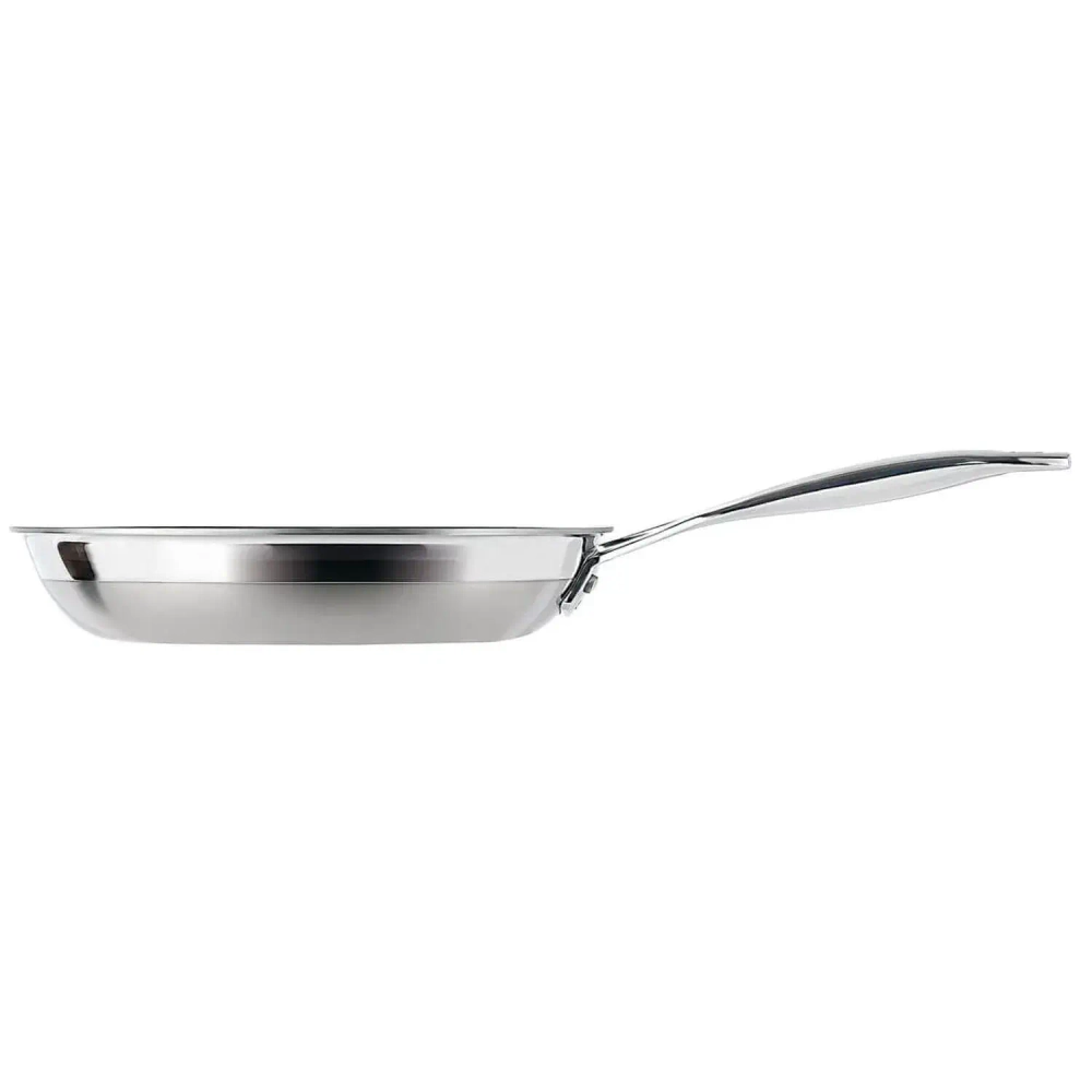 Le Creuset 3-слойная сковорода диаметром 20 см с антипригарным покрытием.