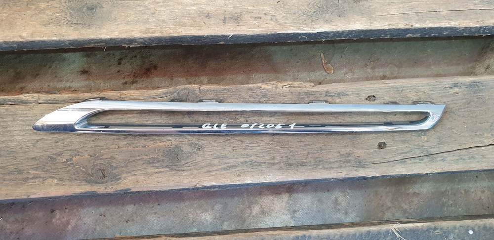 Молдинг решетки радиатора Mercedes GLE (C292) 15-19 Б/У Оригинал A2928880185