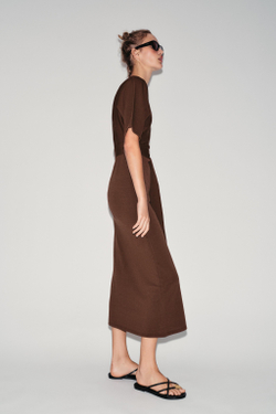 ZARA ТРИКОТАЖНОЕ МИДИ-ПЛАТЬЕ С ПОЯСОМ, КОРИЧНЕВЫЙ
