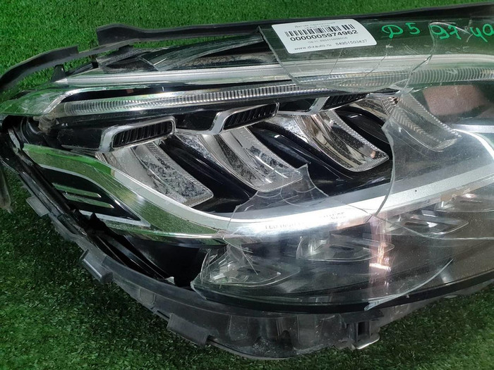 Битая Фара правая Mercedes C w205 (2018-2023) LED