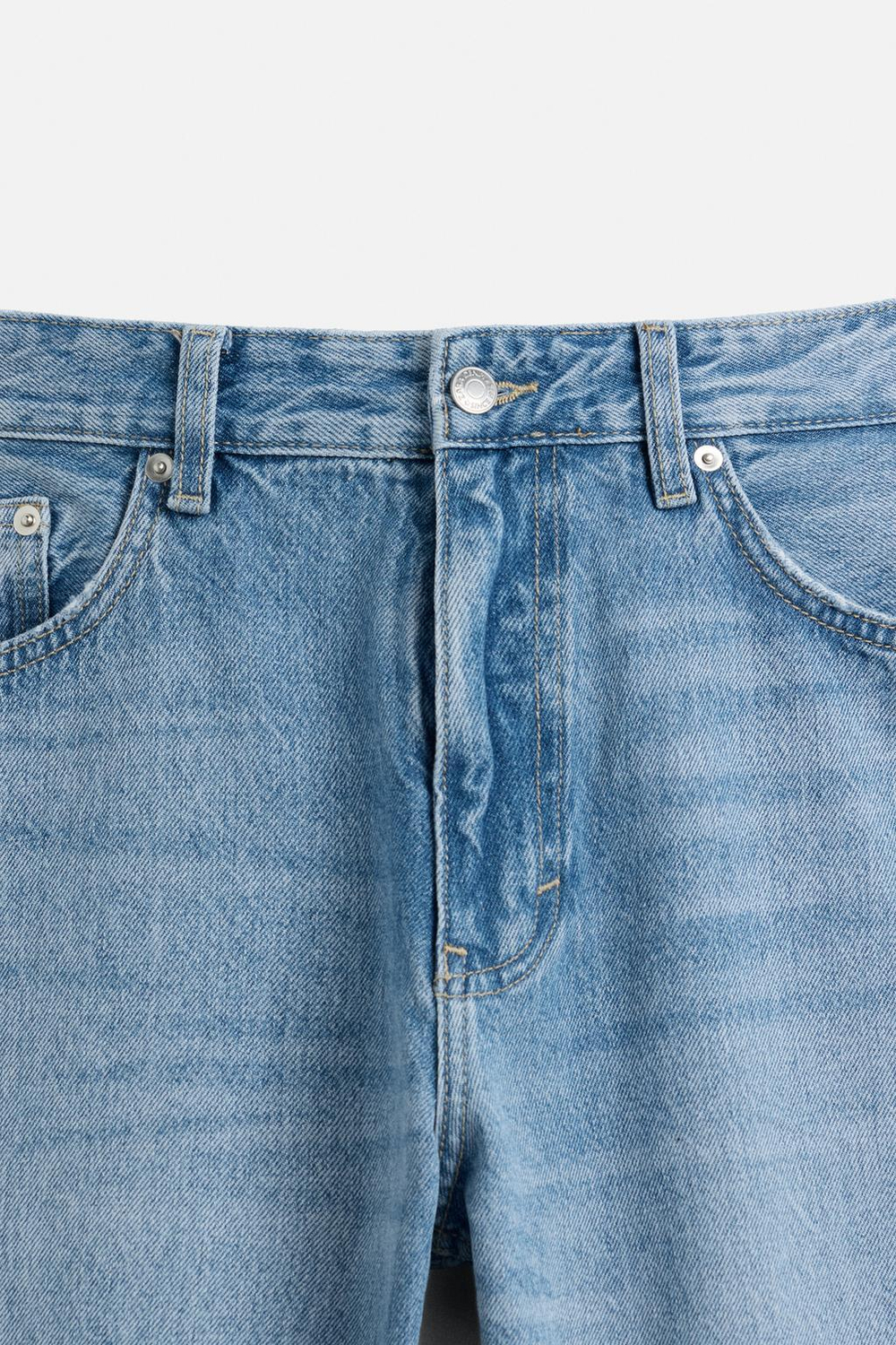 Джинсы tapered slim fit