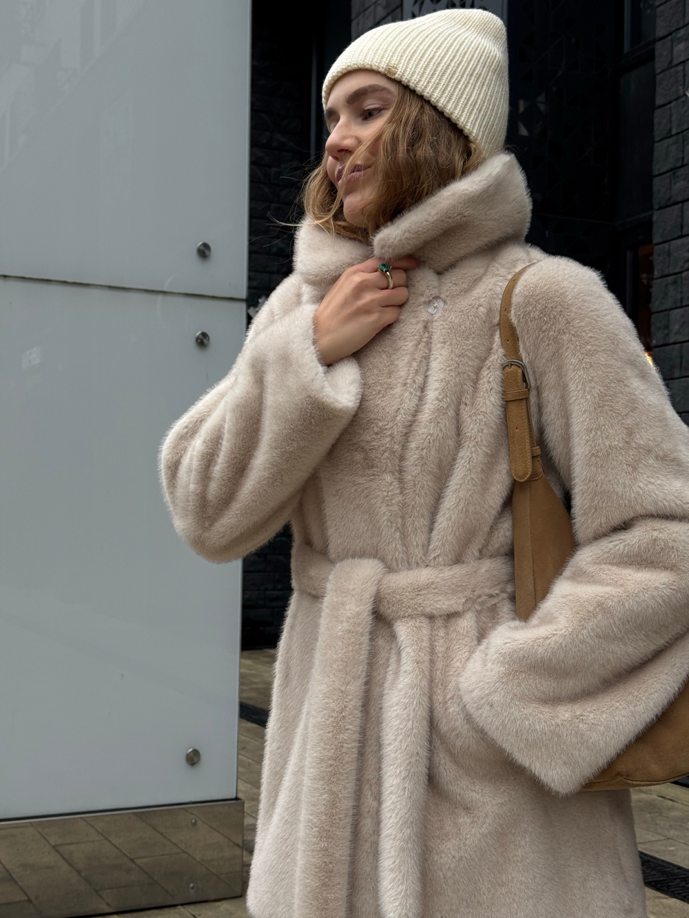 Шуба Lux миди бежевый