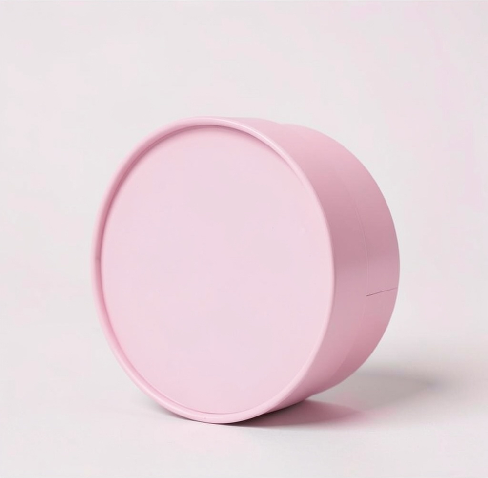 Бюджетная короткая коробка с завальцовкой (глухая крышка из ламинированной бумаги) . Цвет;Нежно розовый.