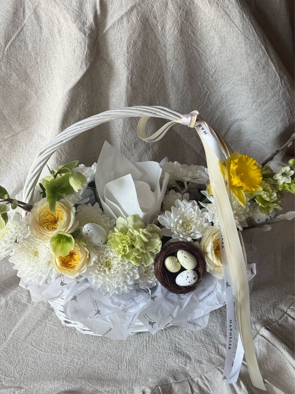 Корзина пасхальная в нежных оттенках размер M- Кулич 150 гр