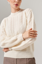 23094 Джемпер женский (молочный)