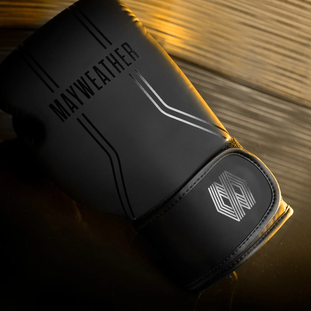 Боксёрские перчатки Hayabusa Mayweather Contender black