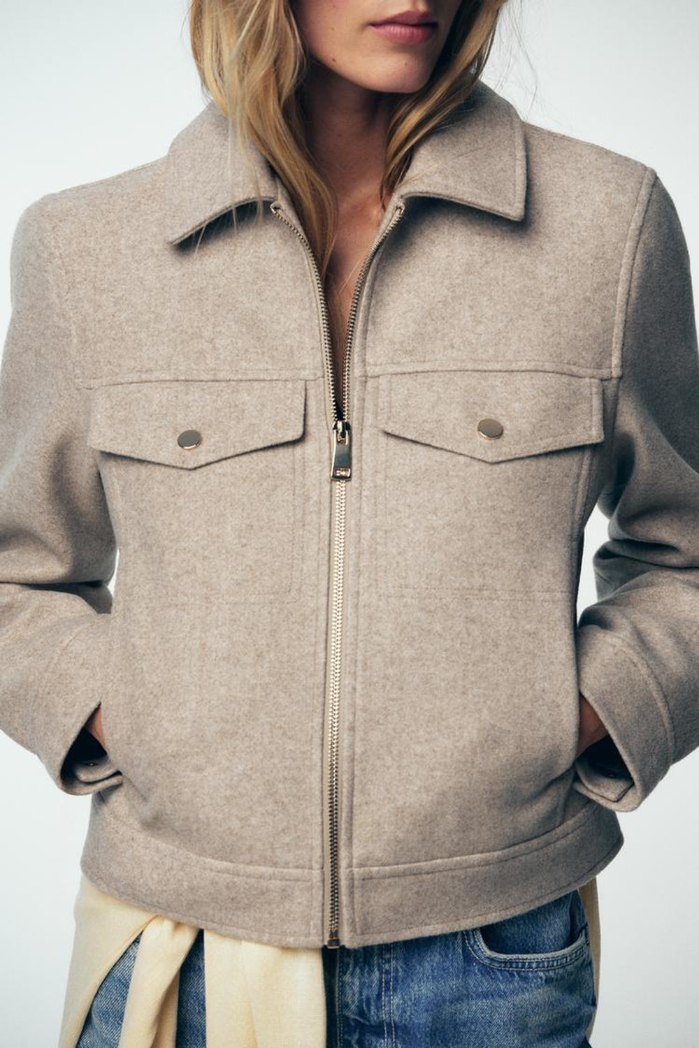 ZARA КУРТКА ИЗ МЯГКОЙ ТКАНИ НА МОЛНИИ, БЕЖЕВЫЙ