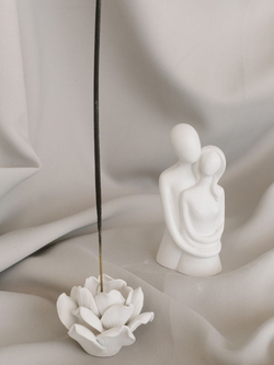 Статуэтка Нежность и подставка для благовоний Цветок