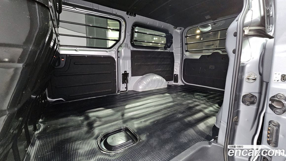 Hyundai The New Grand Starex Van 3-х местный (06.2020)