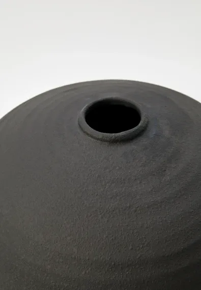 Жасмин (черная) Ваза керамическая 37.5х37.5х36см