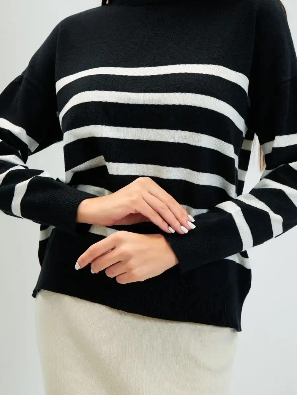 Джемпер в полоску вязаный