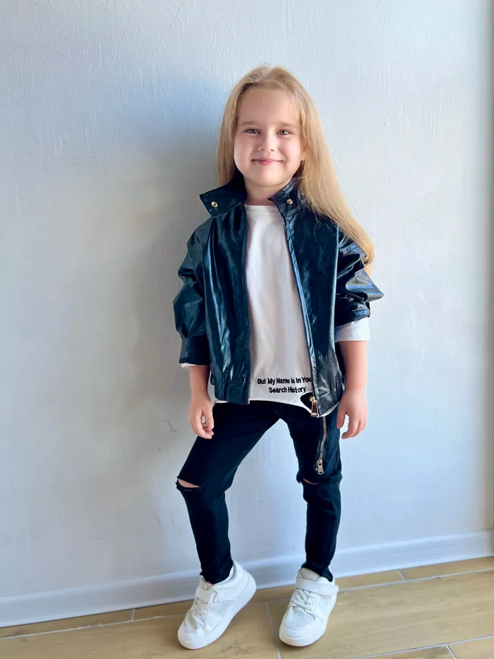 Бомбер из экокожи оверсайз