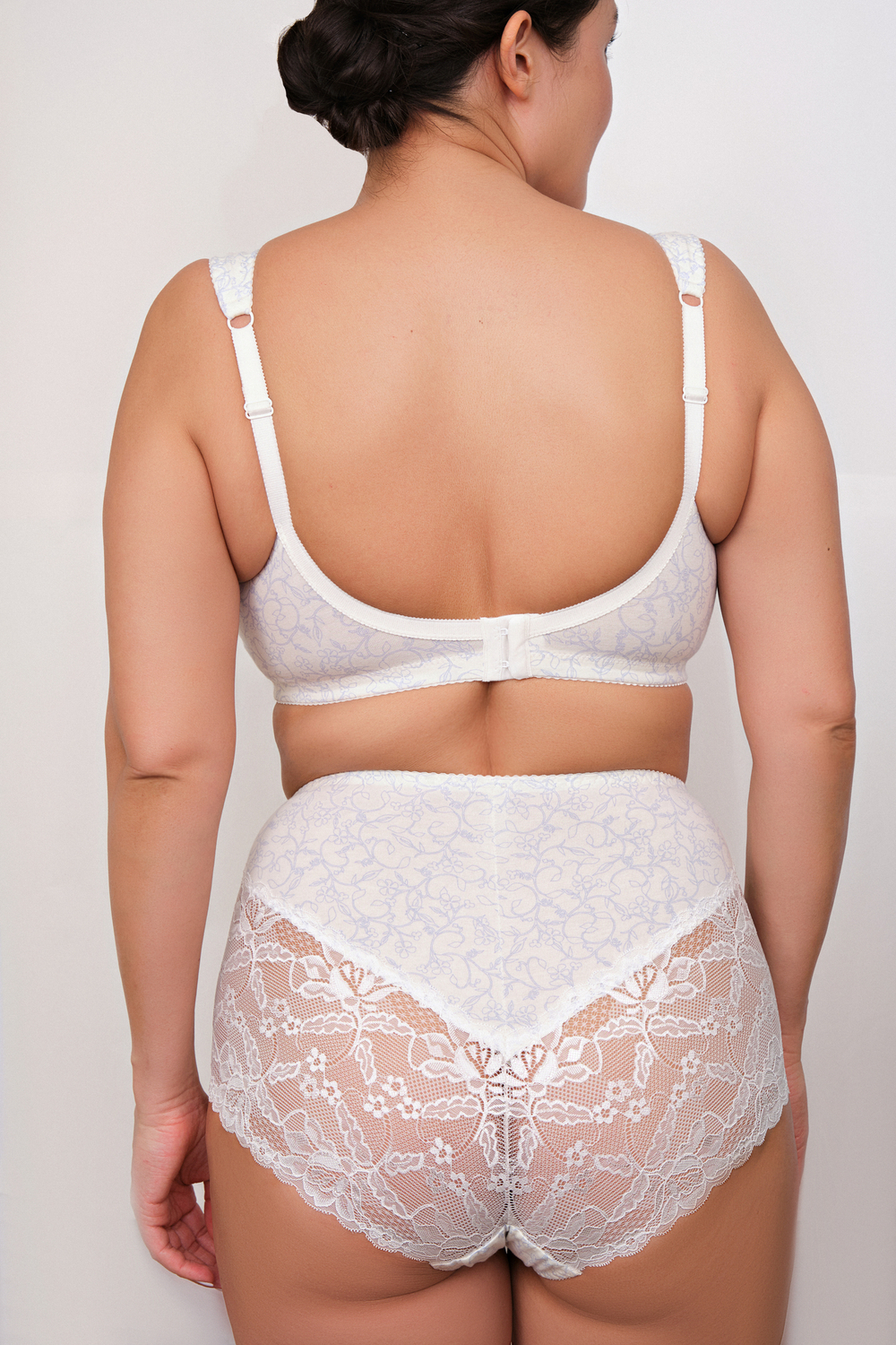 1102/C бюстгальтер "Молоко с голубым"