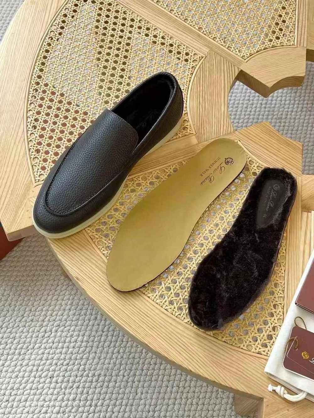 Лоферы Loro Piana Summer Walk с мехом