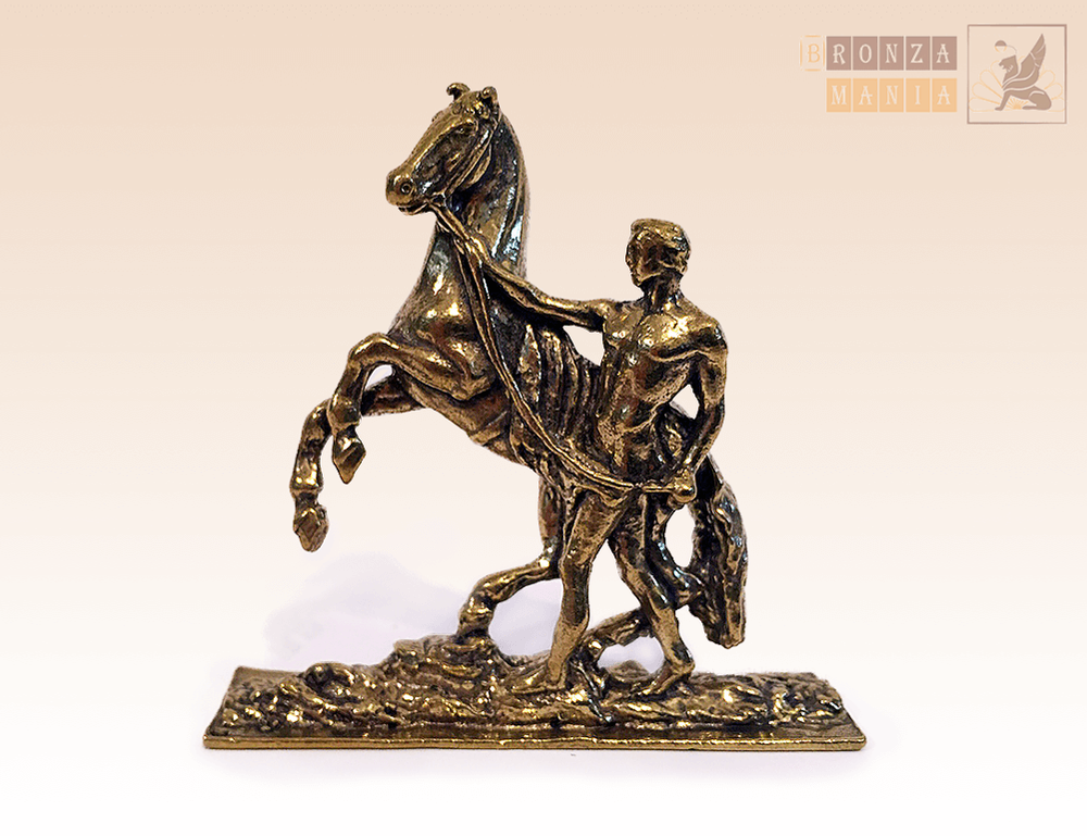 фигурка Аничков мост, Укротитель коней стоит