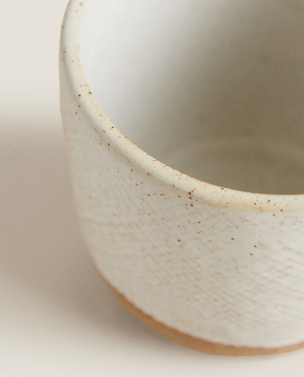 ZARA HOME КРУЖКА С ТИСНЕНИЕМ, ЭКРЮ