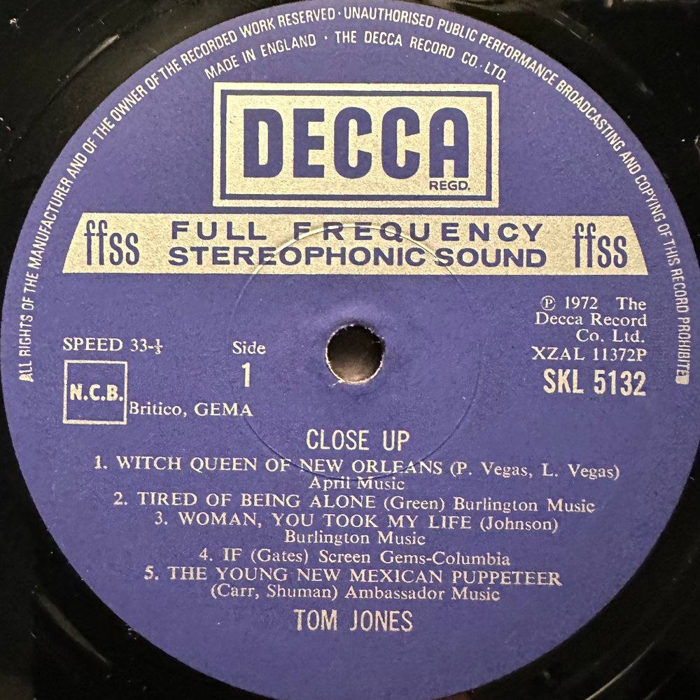 Tom Jones – Close Up (Англия)