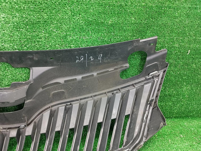 Решетка радиатора Skoda Rapid 1 (2012-2020)