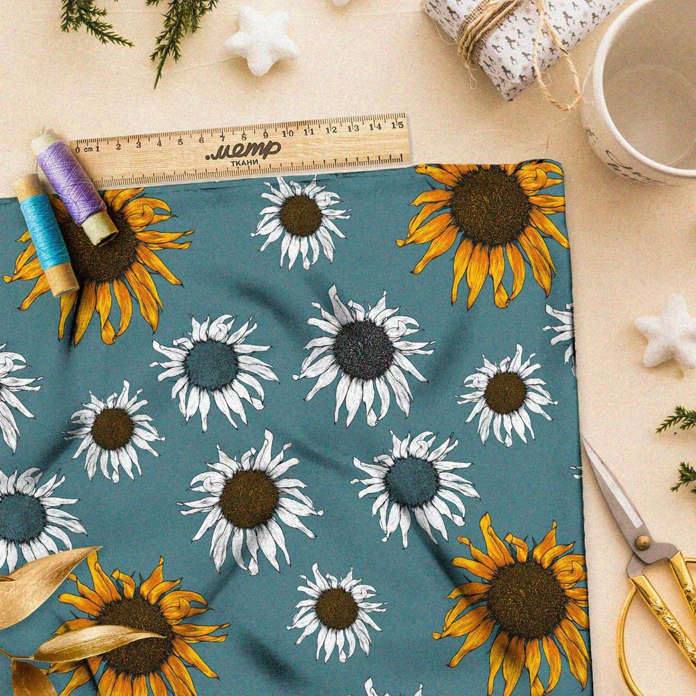 Ткань кулирная гладь засыхающие подсолнухи на зелёном фоне