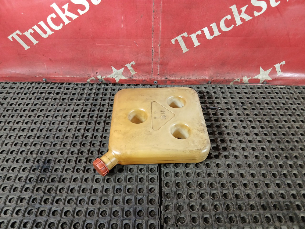 Бачок отопителя 10L