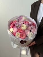 предзаказ - сборный букет из хризантемы, маттиолы, кустовых пионовидных роз и диантусов - размер M