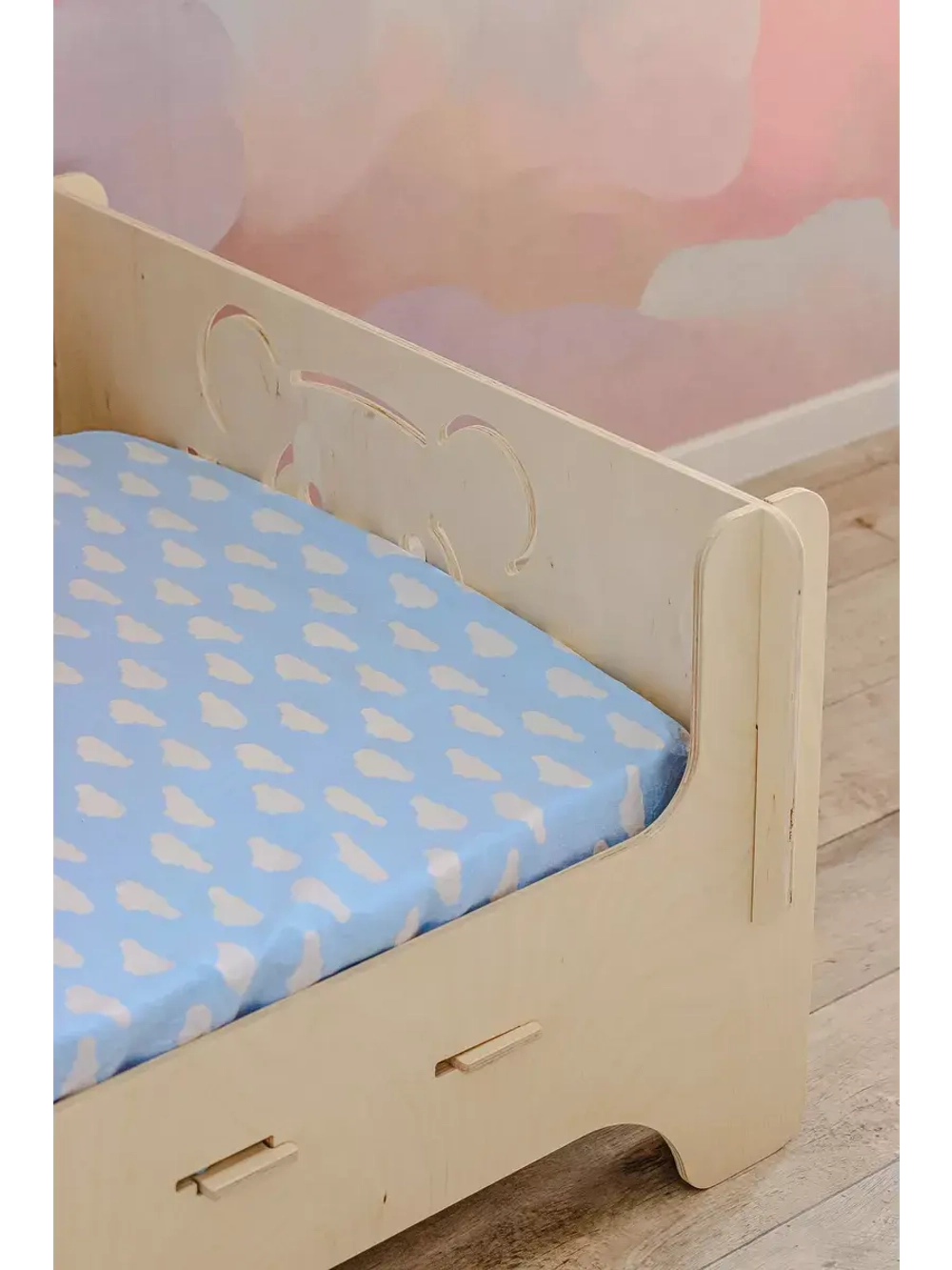 Кровать детская с бортиком 160x70